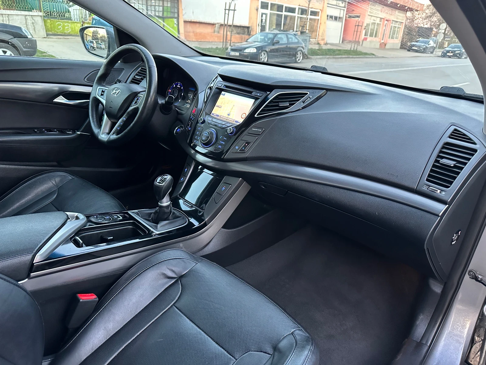 Hyundai I40 1.7 CRDI Vertex/Панорама/Нов внос Швейцария - изображение 9