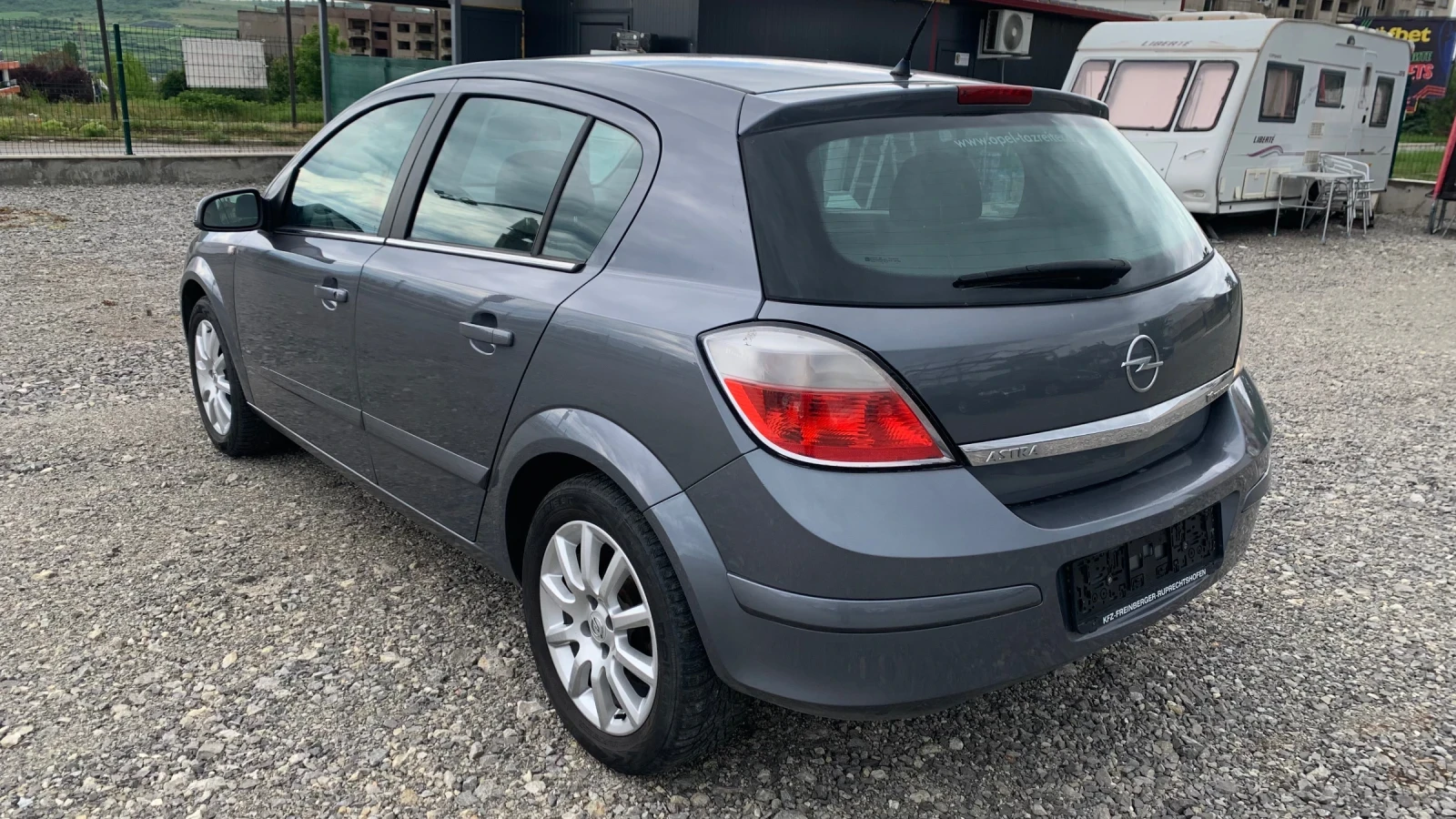 Opel Astra 1.6i* 105HP - изображение 6
