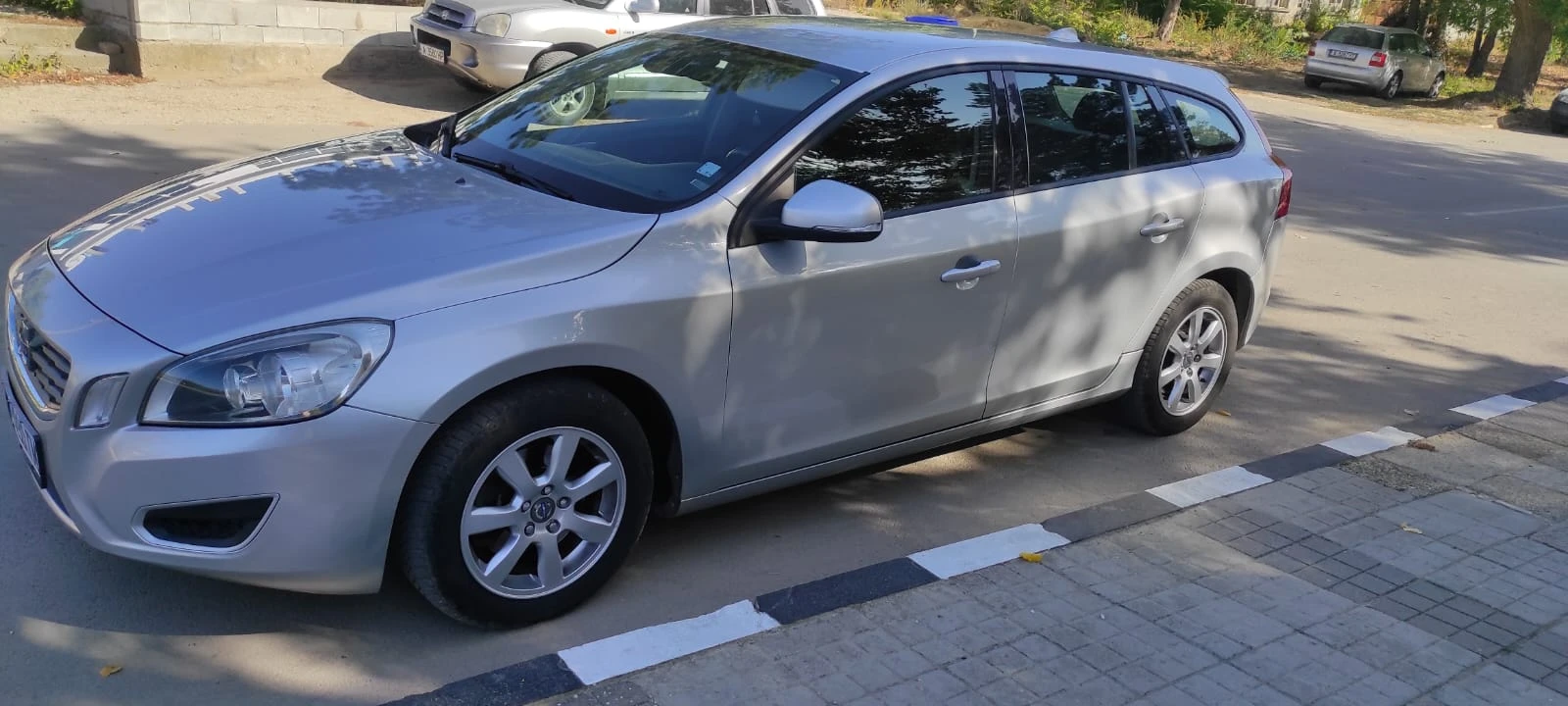 Volvo V60  - изображение 3