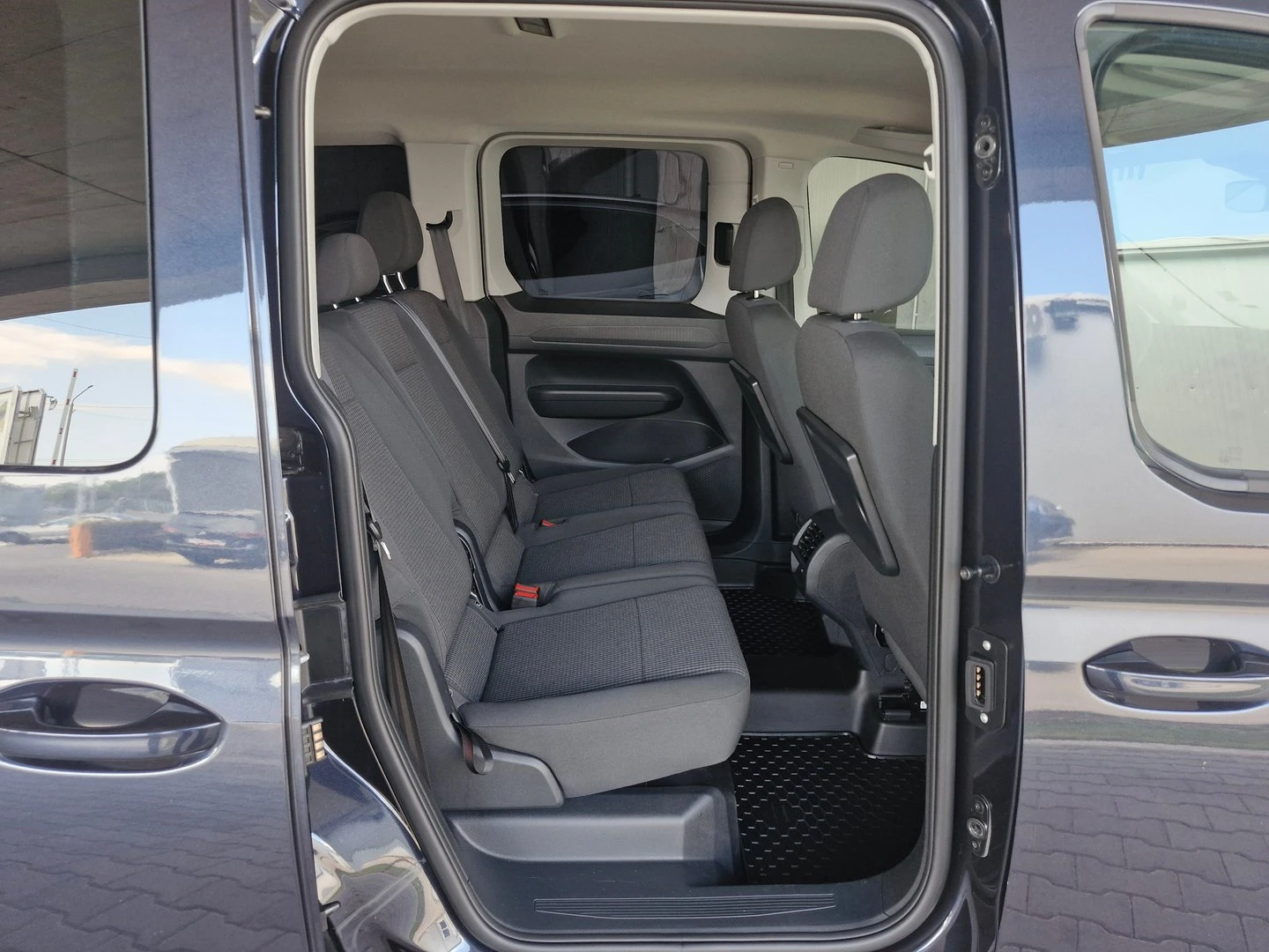 VW Caddy TDI 5 места | Mobile.bg — изображение 15