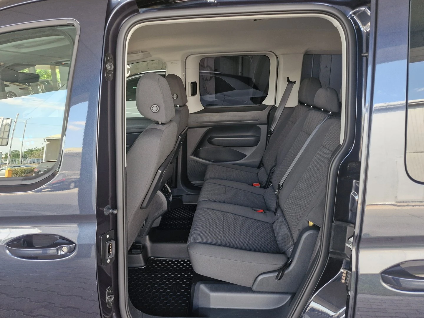 VW Caddy TDI 5 места | Mobile.bg — изображение 5