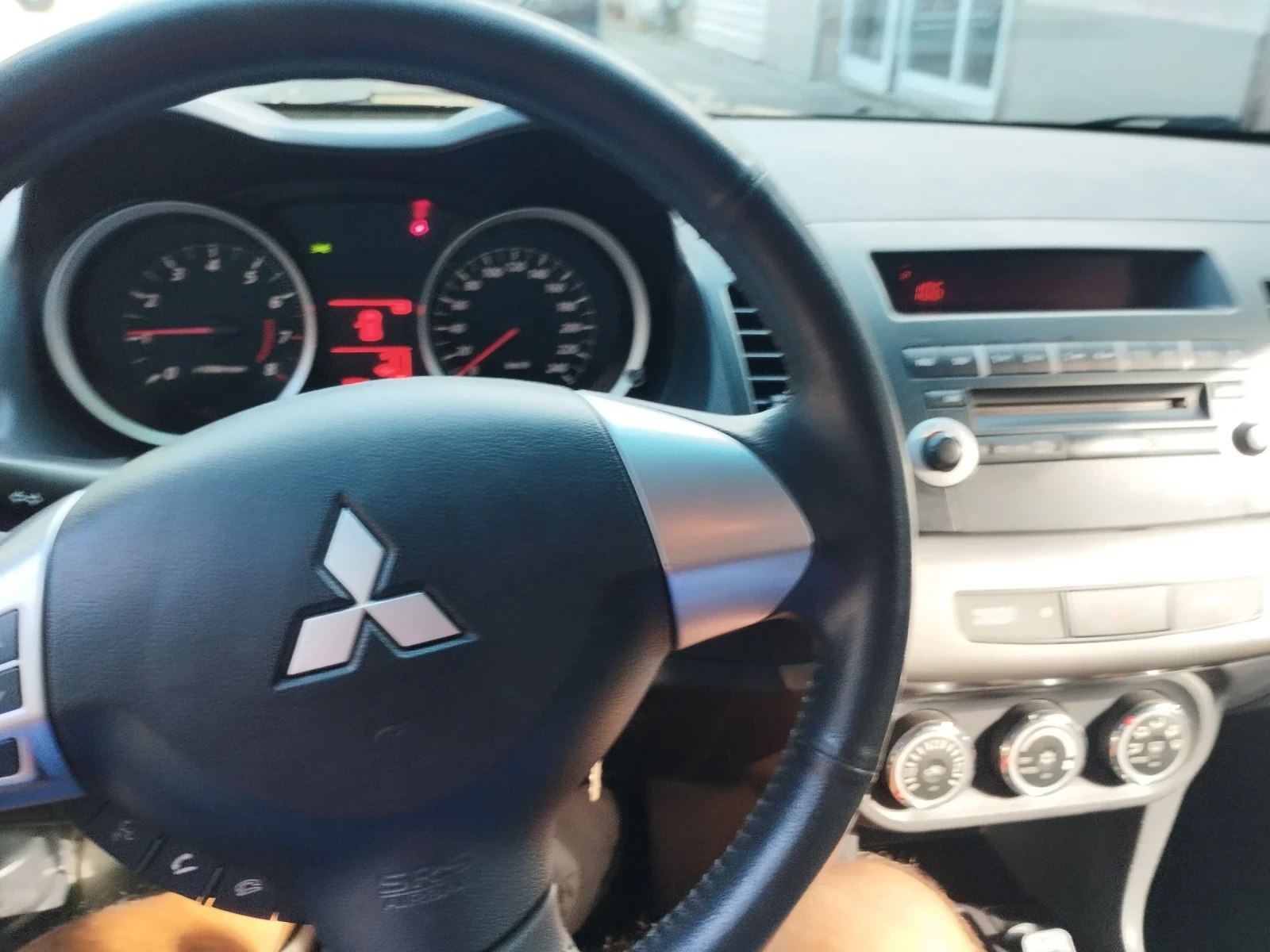 Mitsubishi Lancer 1.6 - изображение 10