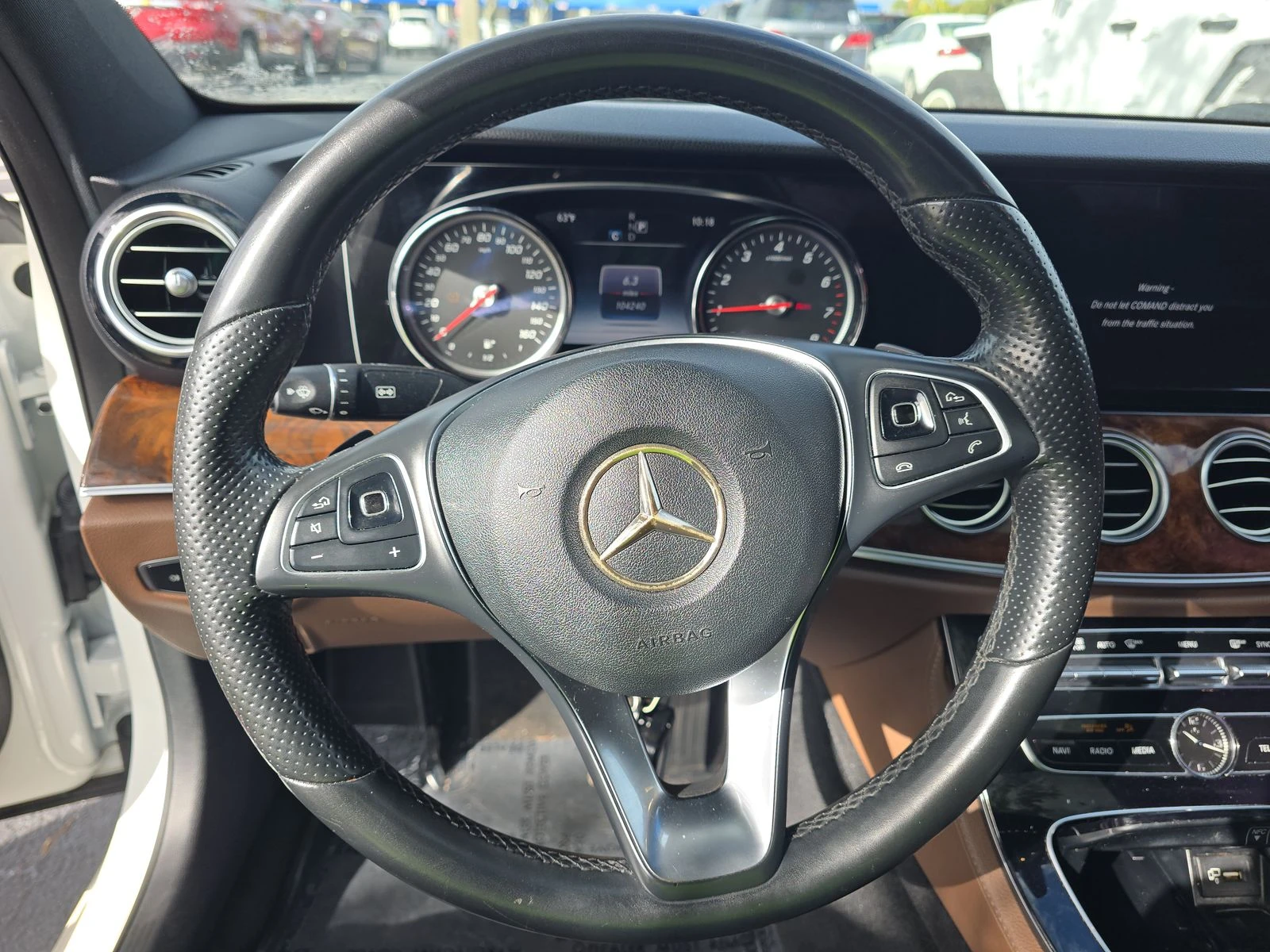 Mercedes-Benz E 300 AMG* PACK* 4MATIC* BURMESTER* ПОДГРЕВ* КАМЕРА* КЕЙ - изображение 8