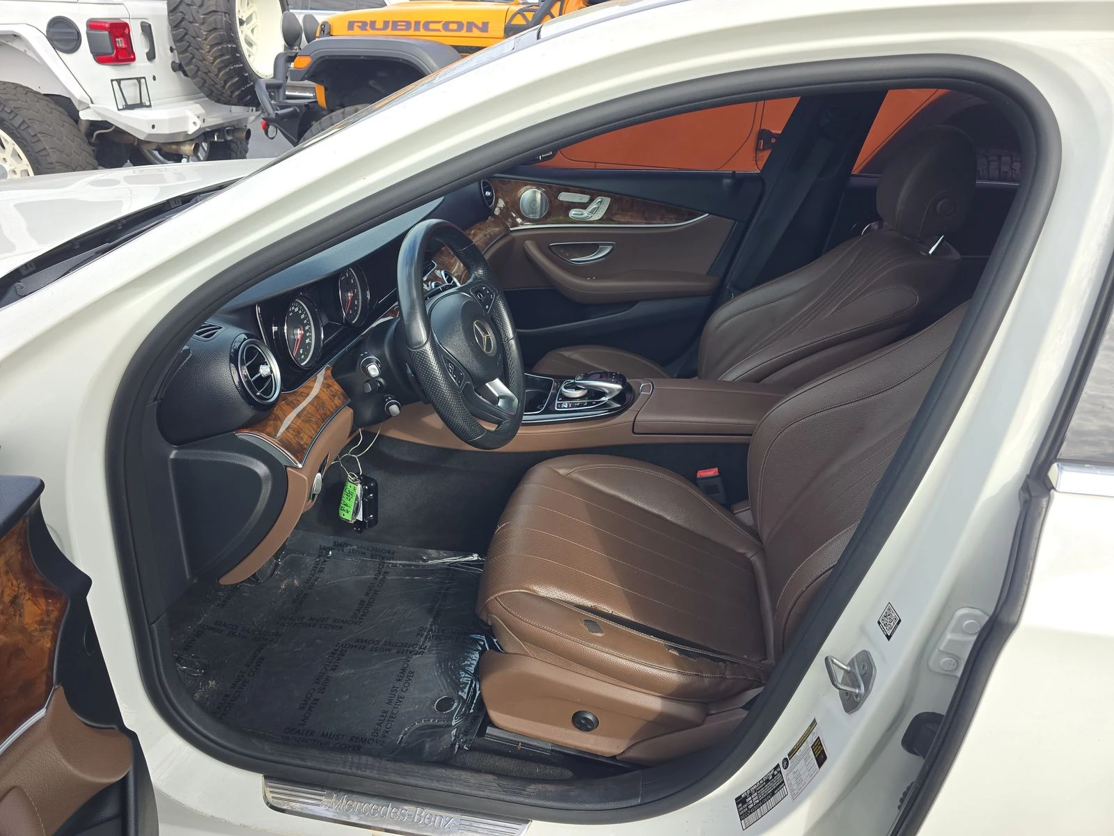 Mercedes-Benz E 300 AMG* PACK* 4MATIC* BURMESTER* �������* ������* ��� | Mobile.bg � ����������� 11
