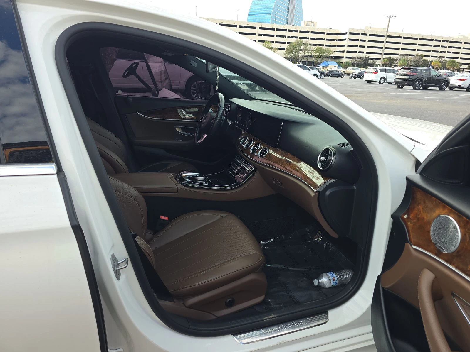 Mercedes-Benz E 300 AMG* PACK* 4MATIC* BURMESTER* �������* ������* ��� | Mobile.bg � ����������� 12