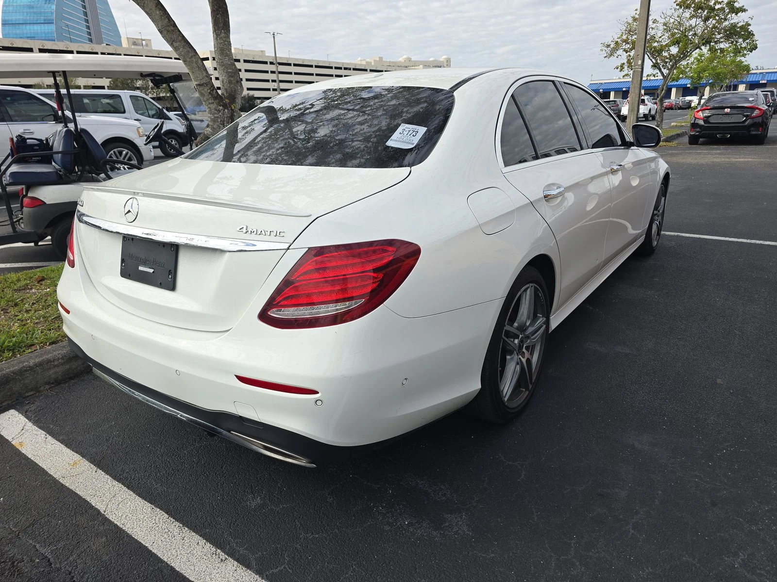 Mercedes-Benz E 300 AMG* PACK* 4MATIC* BURMESTER* ПОДГРЕВ* КАМЕРА* КЕЙ - изображение 2