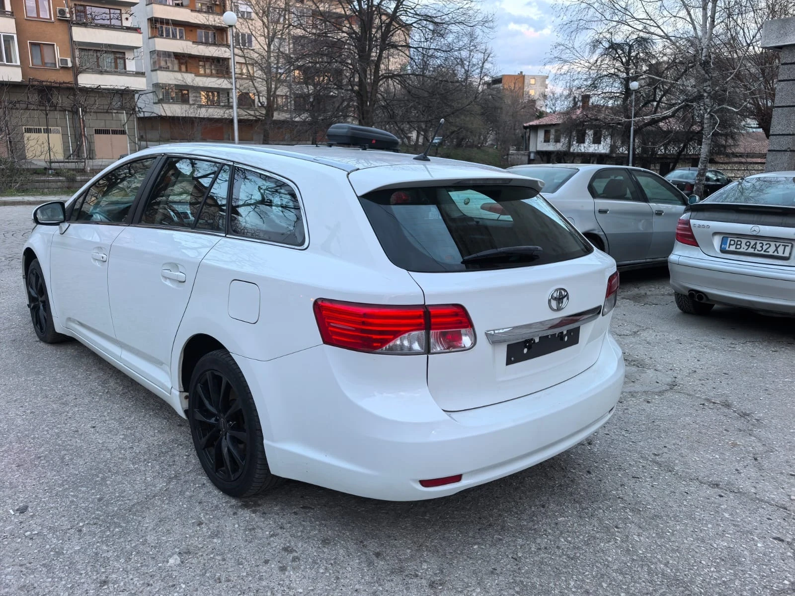 Toyota Avensis 2.0, снимка 6 - Автомобили и джипове - 53849812