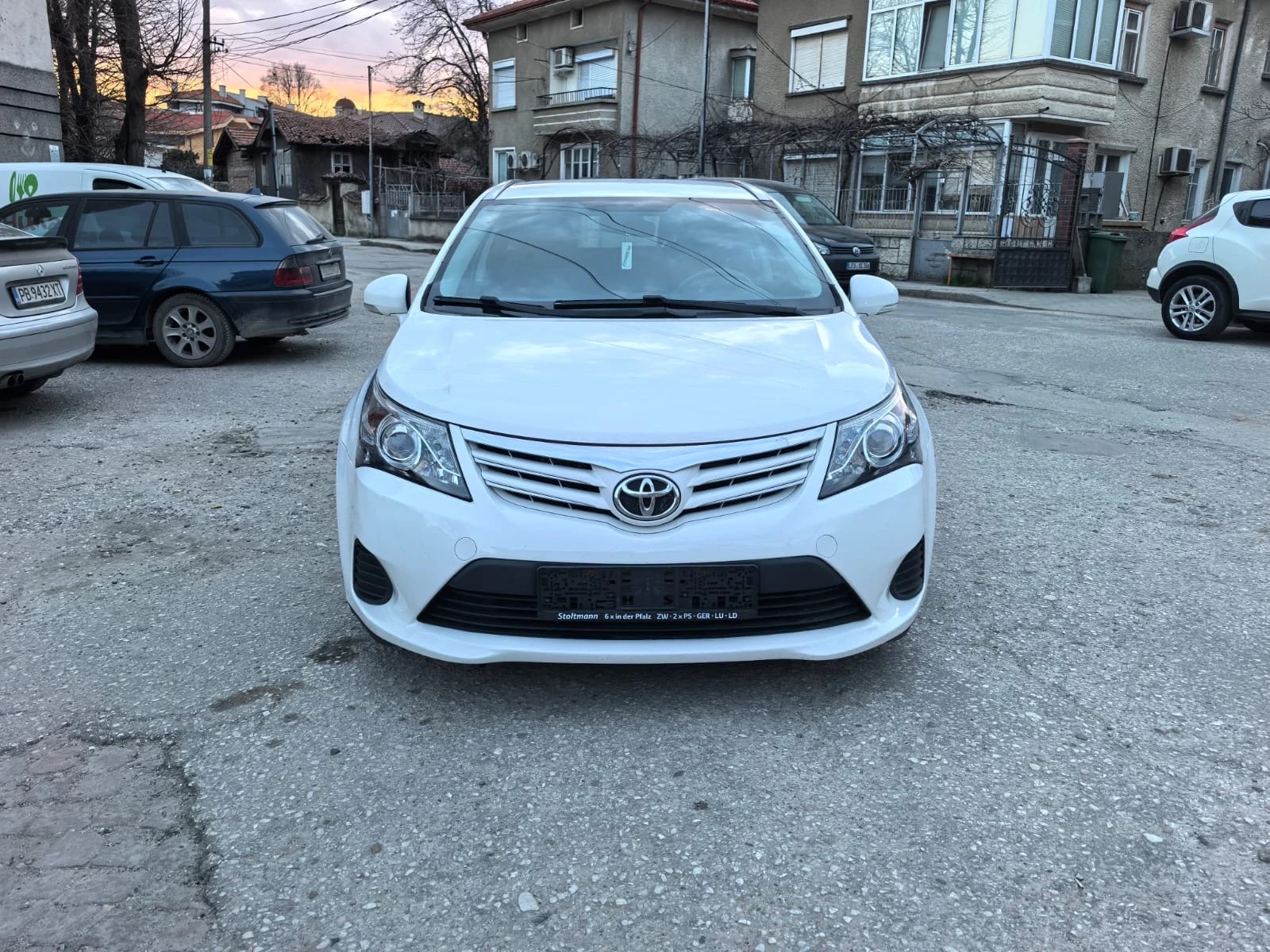 Toyota Avensis 2.0, снимка 3 - Автомобили и джипове - 53849812