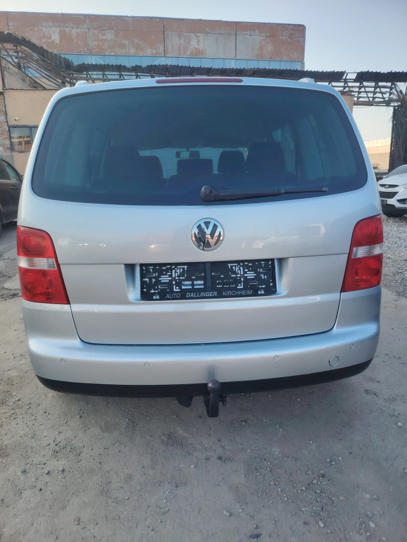 VW Touran, снимка 5 - Автомобили и джипове - 53869234