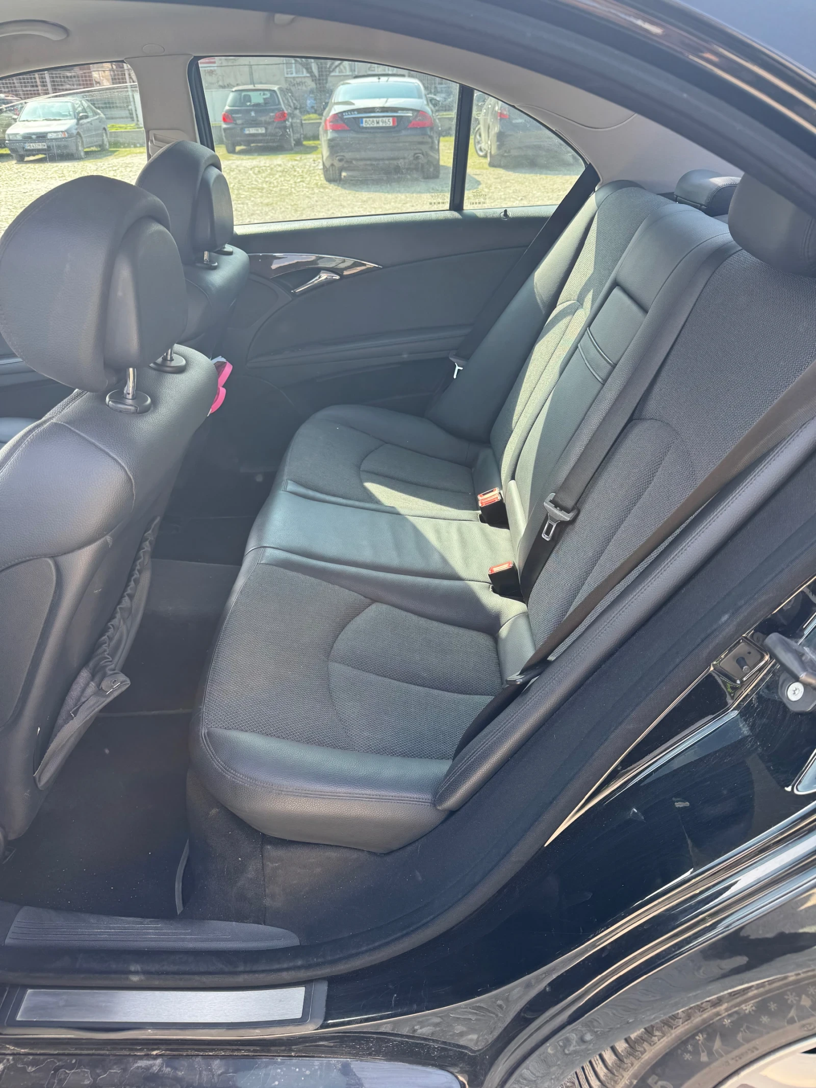 Mercedes-Benz E 280, снимка 11 - Автомобили и джипове - 53878480