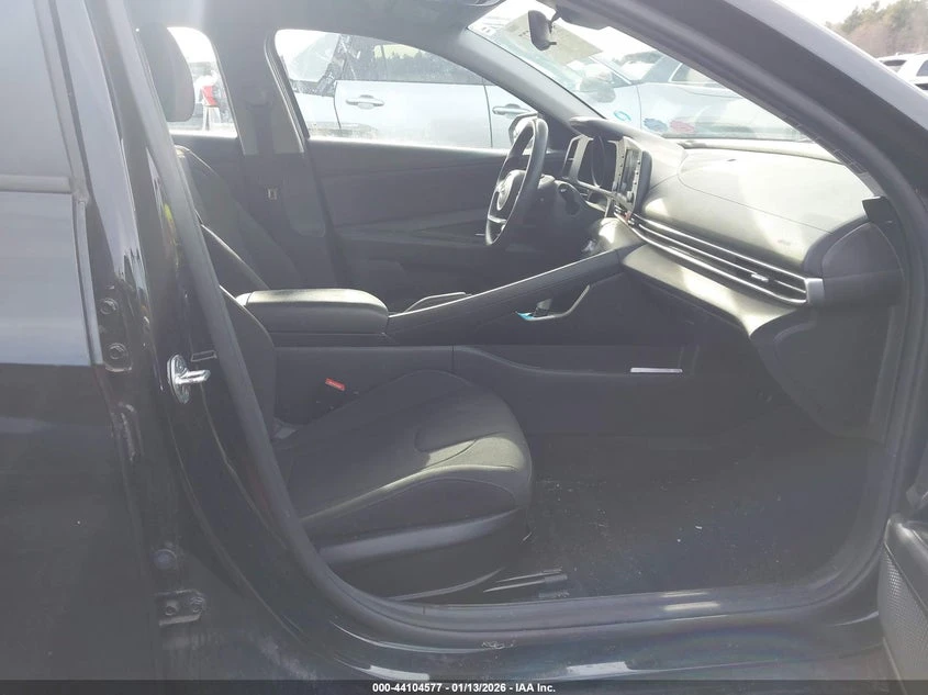 Hyundai Elantra 2.0L I-4 DOHC, VVT, 147HP Front Wheel Drive | Mobile.bg � ����������� 5