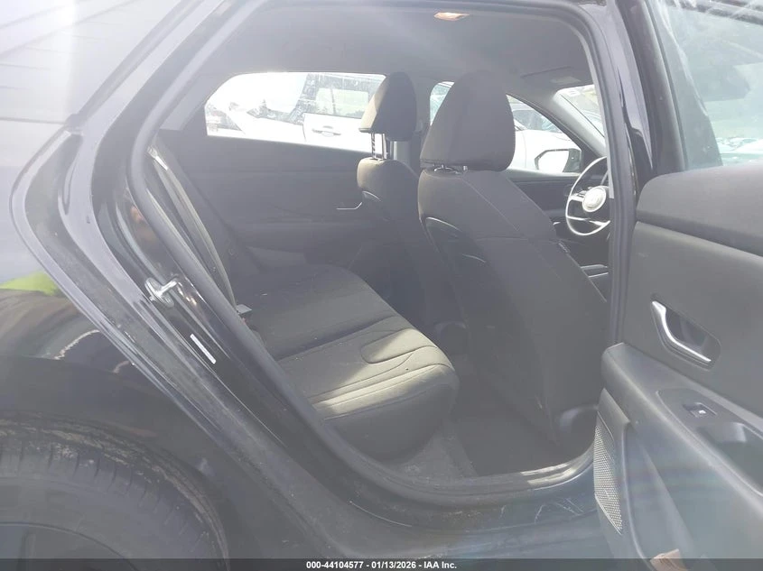 Hyundai Elantra 2.0L I-4 DOHC, VVT, 147HP Front Wheel Drive | Mobile.bg � ����������� 8