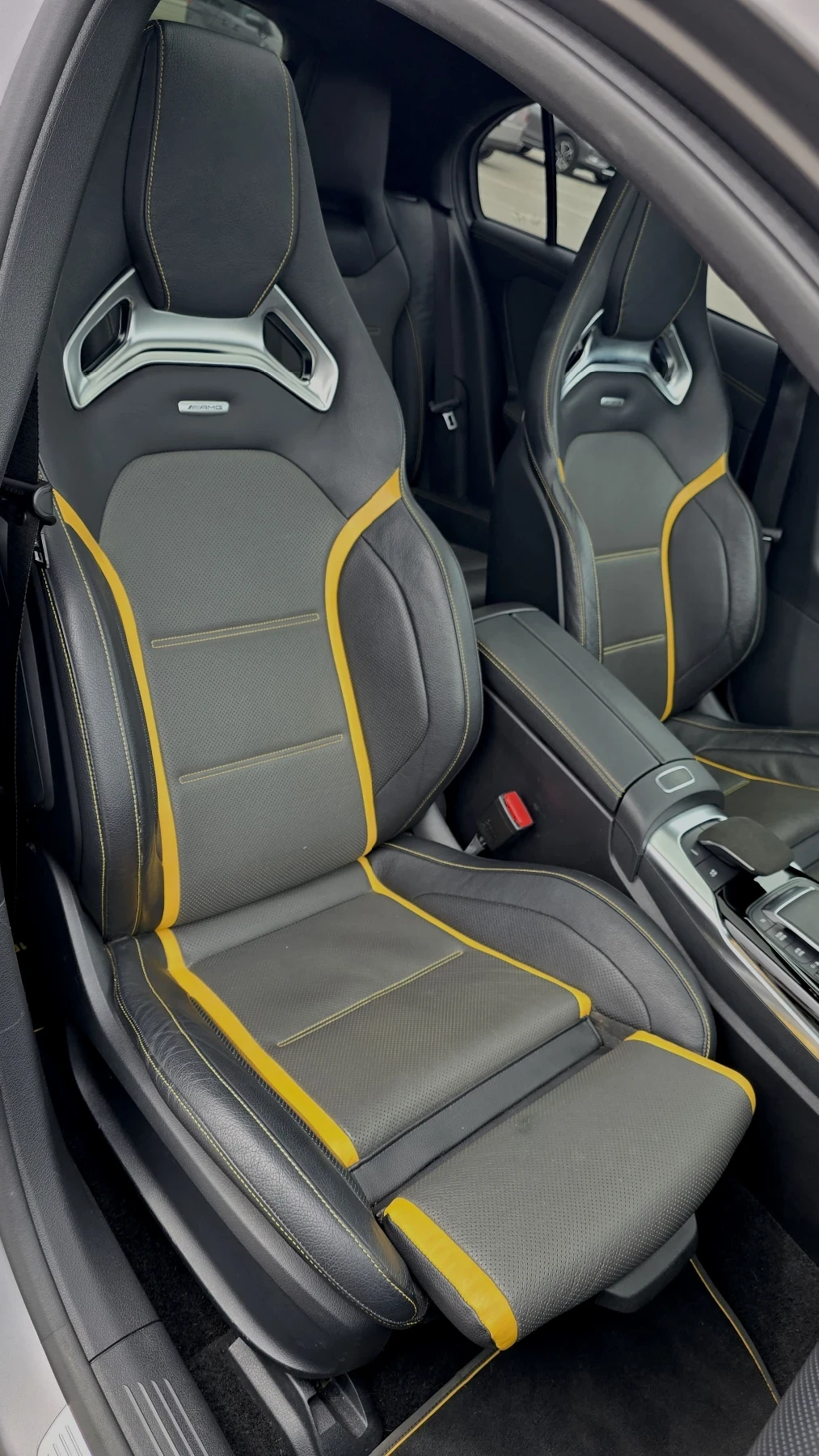 Mercedes-Benz A45 AMG S 4MATIC+ / 421HP / BUCKETSEATS / FULL, снимка 10 - Автомобили и джипове - 54208170