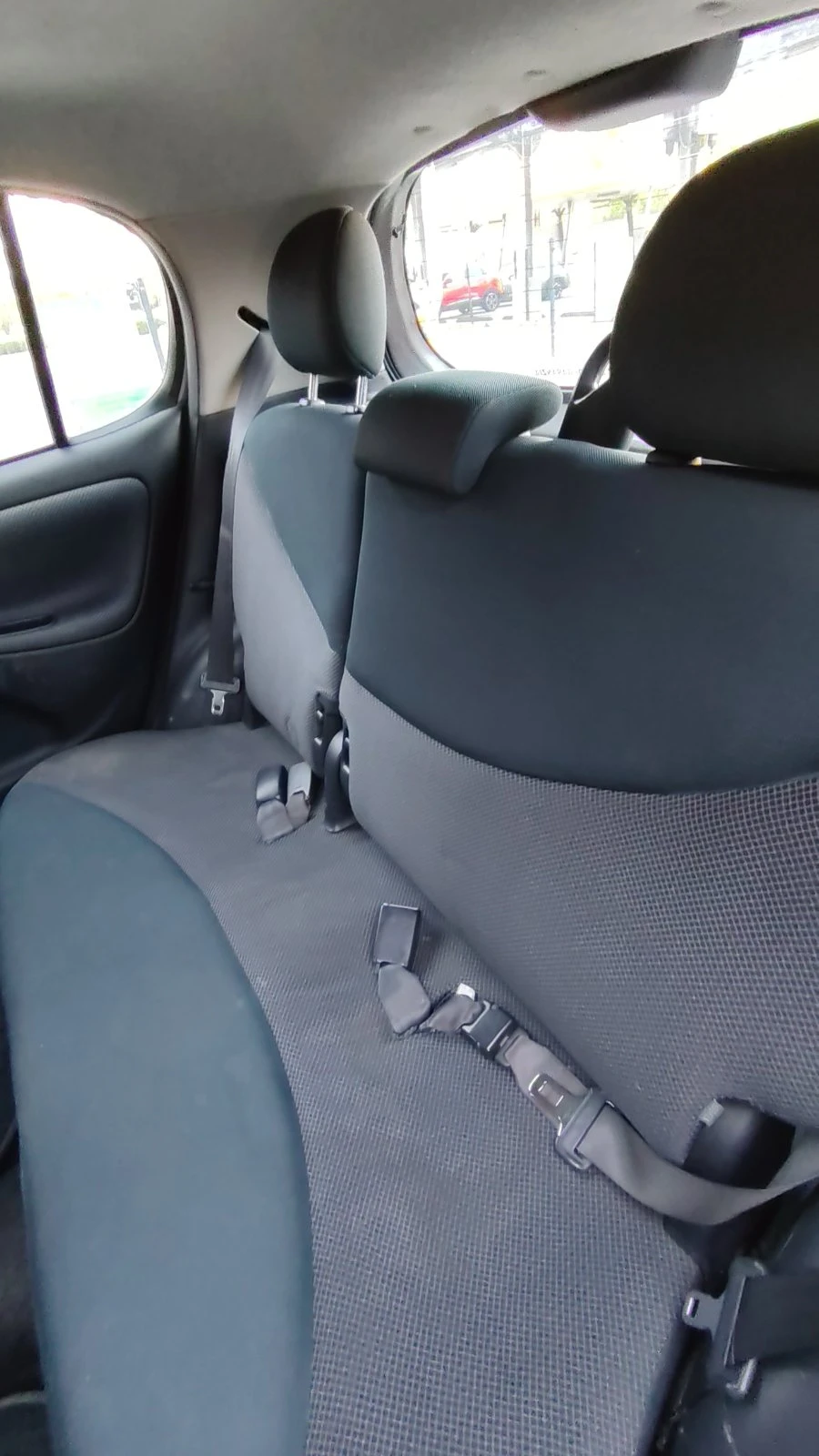 Toyota Yaris 1.4 D, снимка 10 - Автомобили и джипове - 54344047