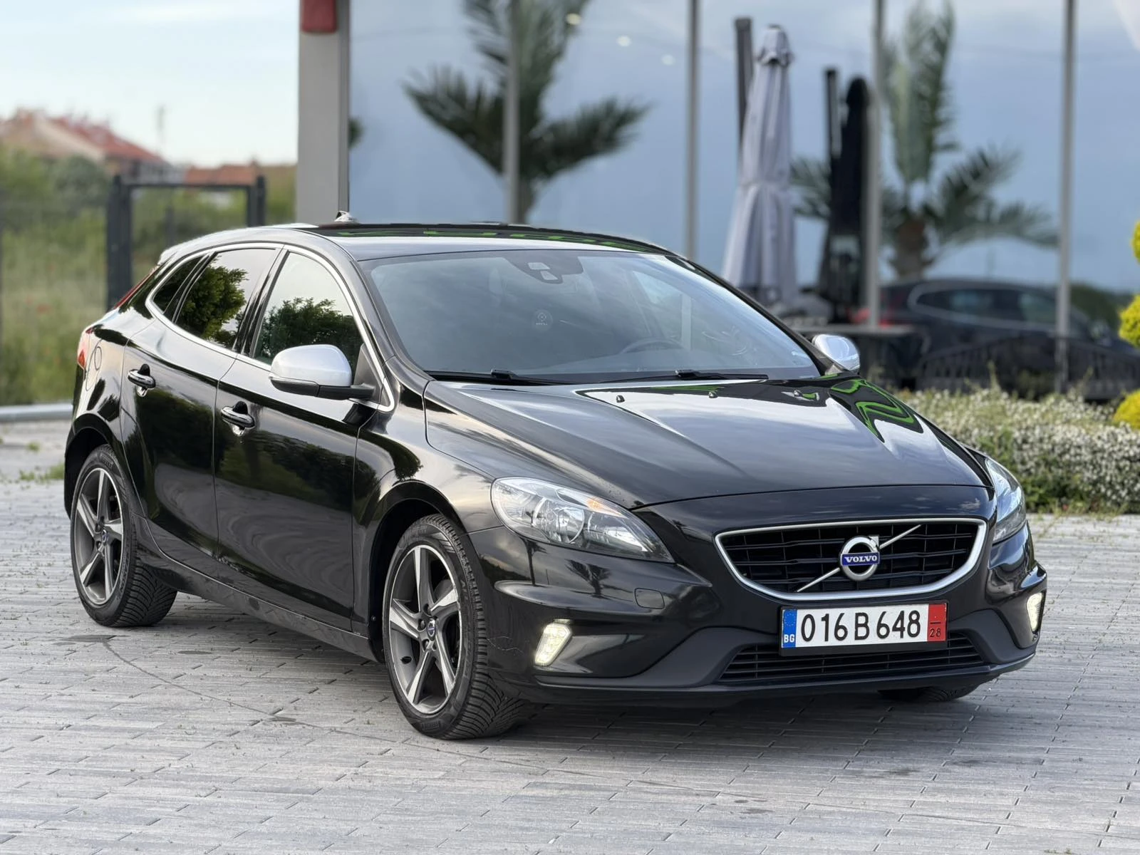 Volvo V40 2.0 R-Design