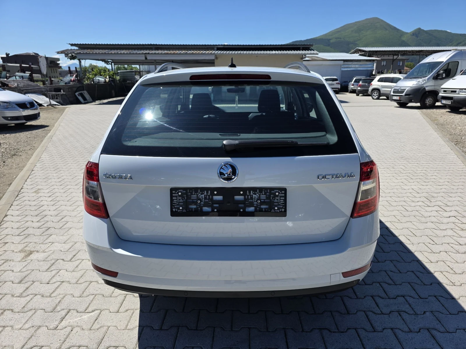 Skoda Octavia 1.6TDi DSG NAVi Лизинг, снимка 6 - Автомобили и джипове - 54601048