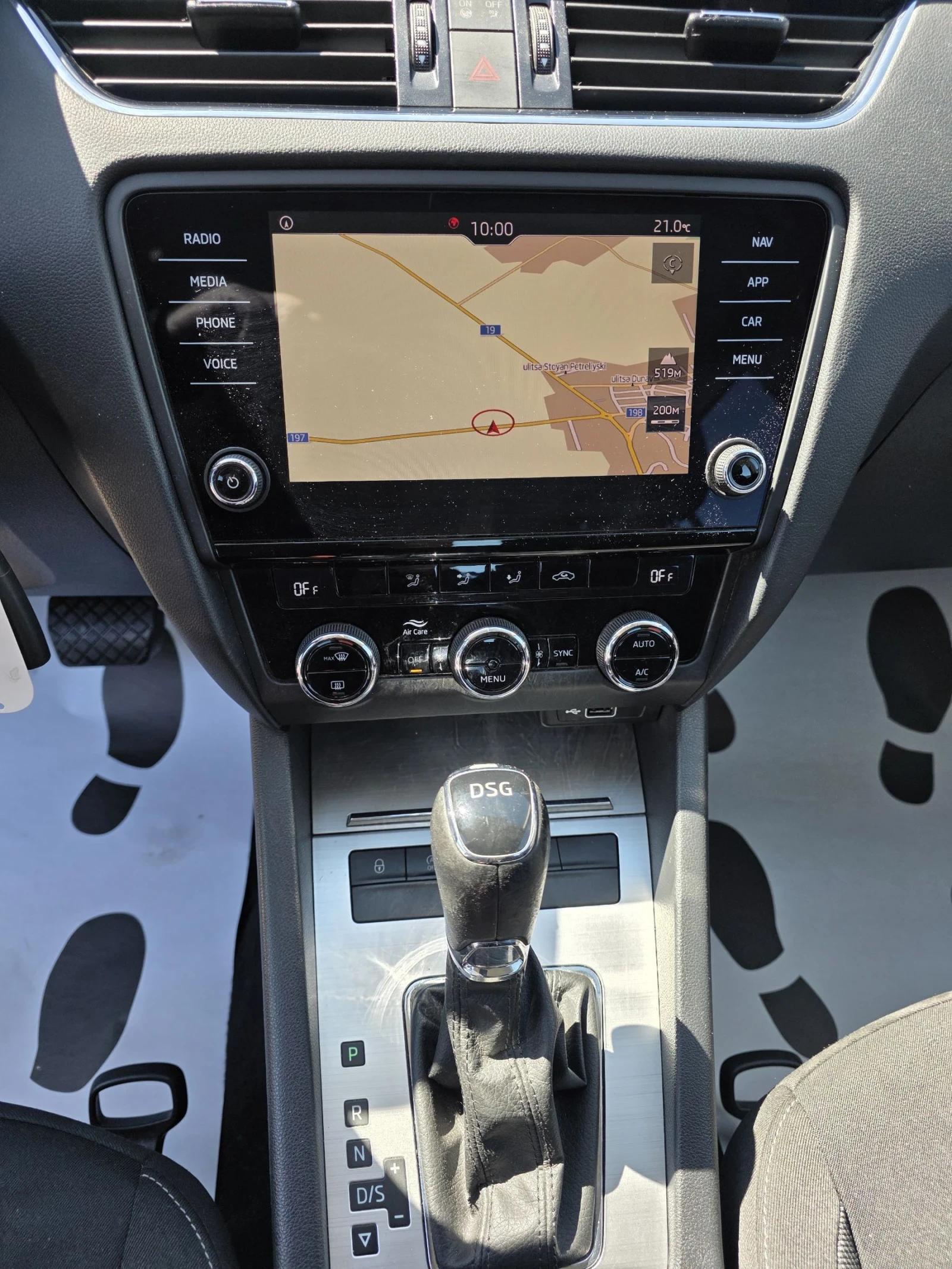 Skoda Octavia 1.6TDi DSG NAVi Лизинг, снимка 13 - Автомобили и джипове - 54601048