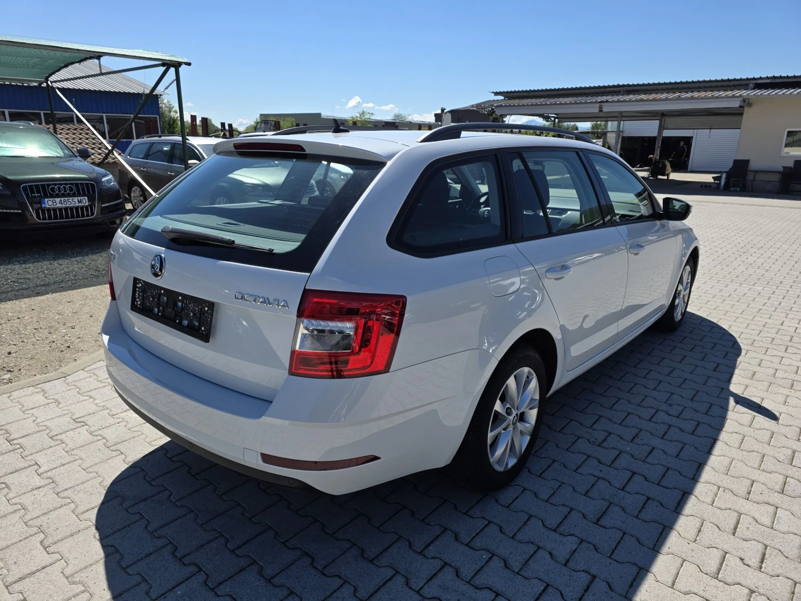 Skoda Octavia 1.6TDi DSG NAVi Лизинг, снимка 7 - Автомобили и джипове - 54601048