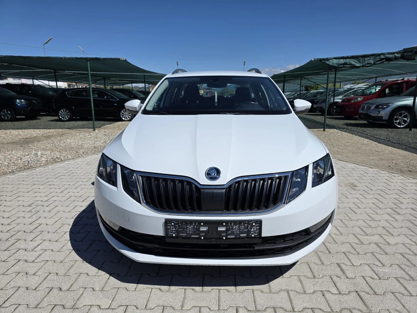 Skoda Octavia 1.6TDi DSG NAVi Лизинг, снимка 2 - Автомобили и джипове - 54601048