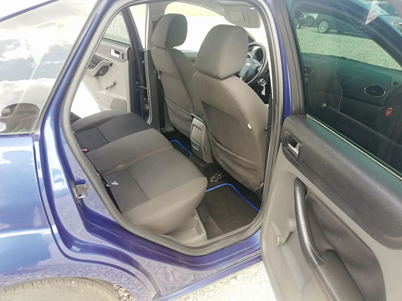 Ford Focus 1.8d kli itali, снимка 12 - Автомобили и джипове - 54843726