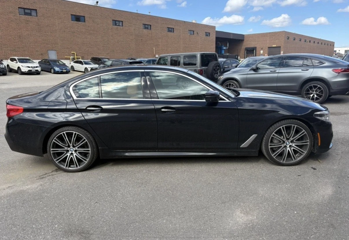 BMW 540 XDRIVE * М ПАКЕТ * HEAD UP * СЕРВИЗНА ИСТОРИЯ * , снимка 3 - Автомобили и джипове - 54873015