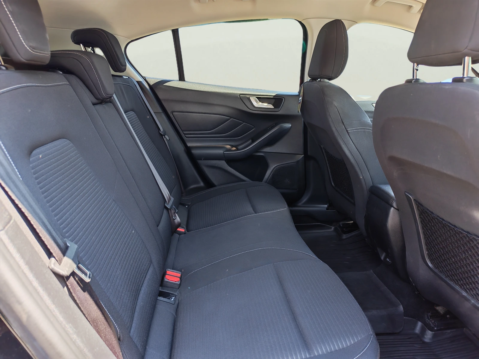 Ford Focus 1.0 EcoBoost, снимка 10 - Автомобили и джипове - 55193709