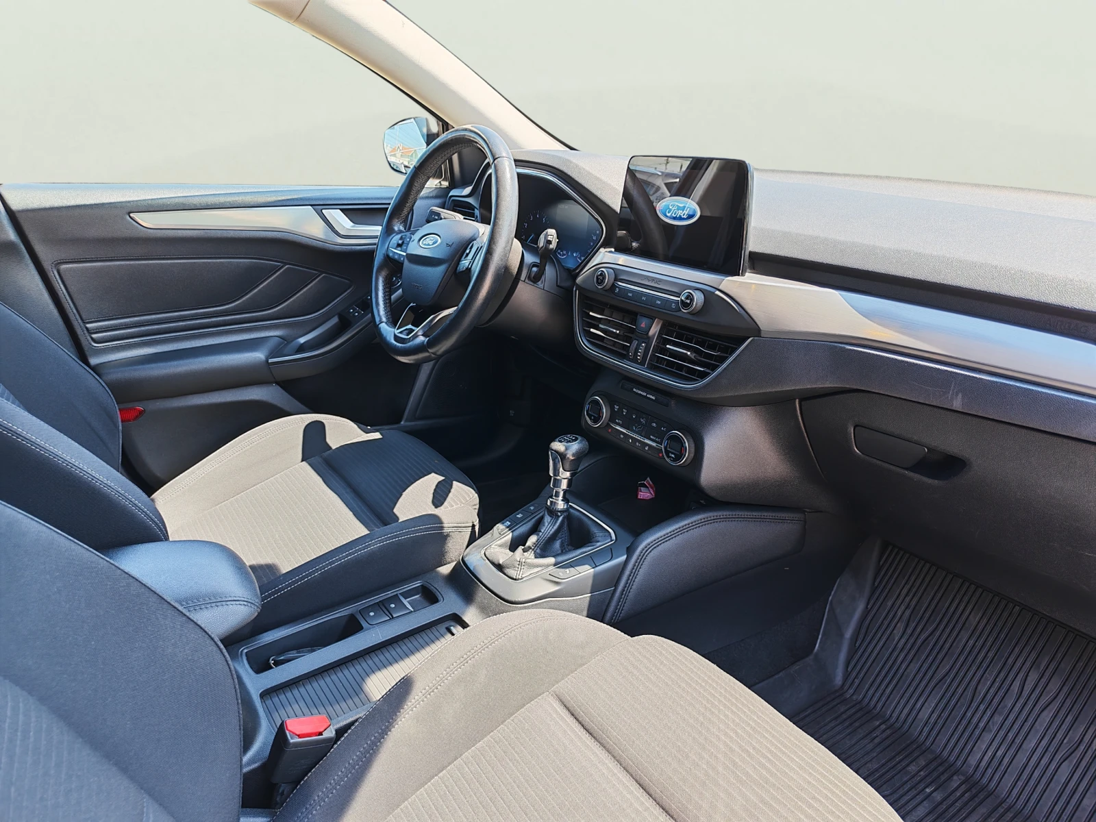 Ford Focus 1.0 EcoBoost, снимка 11 - Автомобили и джипове - 55193709