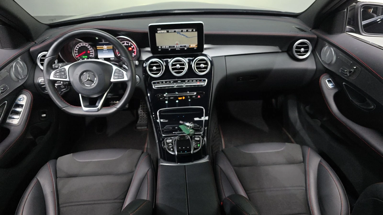 Mercedes-Benz C 43 AMG ЛЮК* HUD* KEYLESS* ЕЛ. БАГАЖНИК* КРАЙНА ЦЕНА, снимка 7 - Автомобили и джипове - 55271894