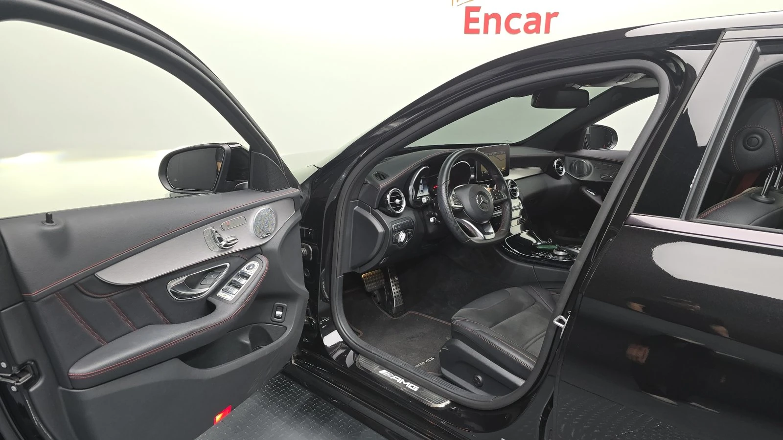 Mercedes-Benz C 43 AMG ЛЮК* HUD* KEYLESS* ЕЛ. БАГАЖНИК* КРАЙНА ЦЕНА, снимка 10 - Автомобили и джипове - 55271894