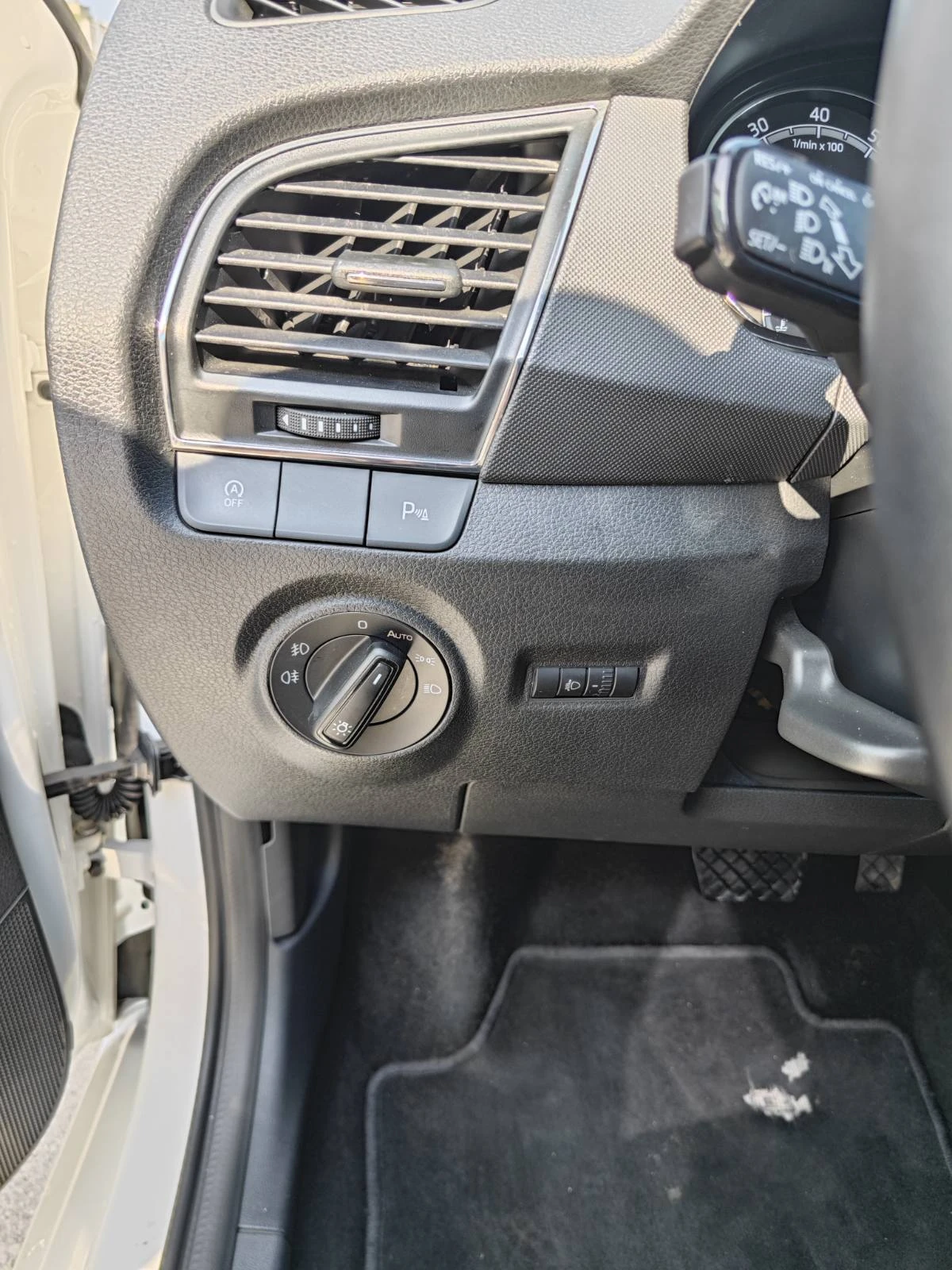Skoda Fabia 1.0TSi/95k.c./Business/Automatic, снимка 14 - Автомобили и джипове - 55294360