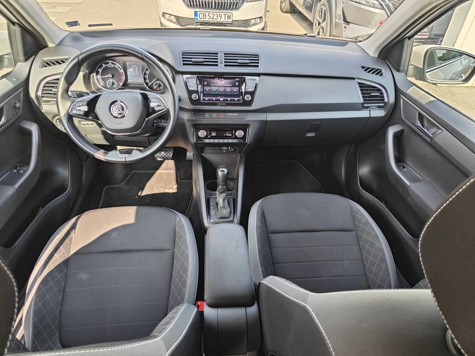 Skoda Fabia 1.0TSi/95k.c./Business/Automatic, снимка 13 - Автомобили и джипове - 55294360