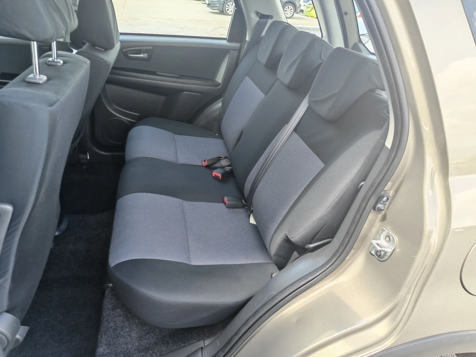 Fiat Sedici 1.6i GPL 4x4, снимка 13 - Автомобили и джипове - 55324150