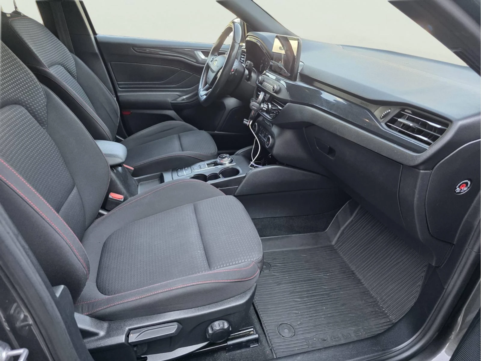 Ford Focus 1.0 Ecoboost, снимка 9 - Автомобили и джипове - 55619502