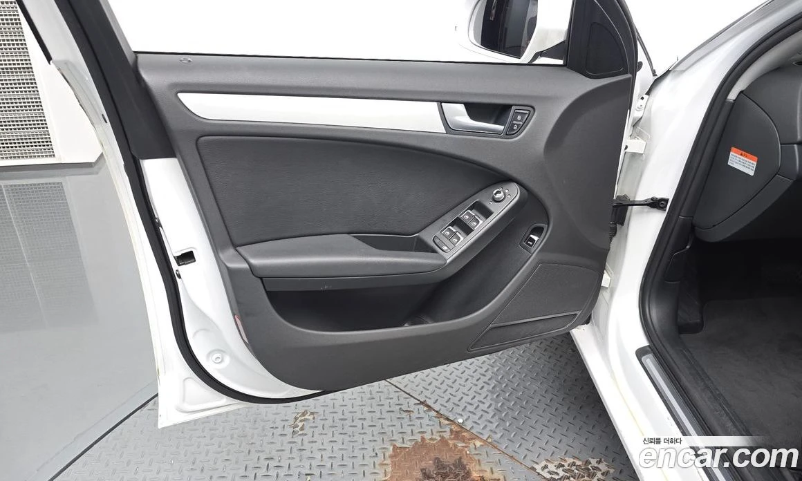 Audi A4 30 TDI B8, снимка 13 - Автомобили и джипове - 55676695