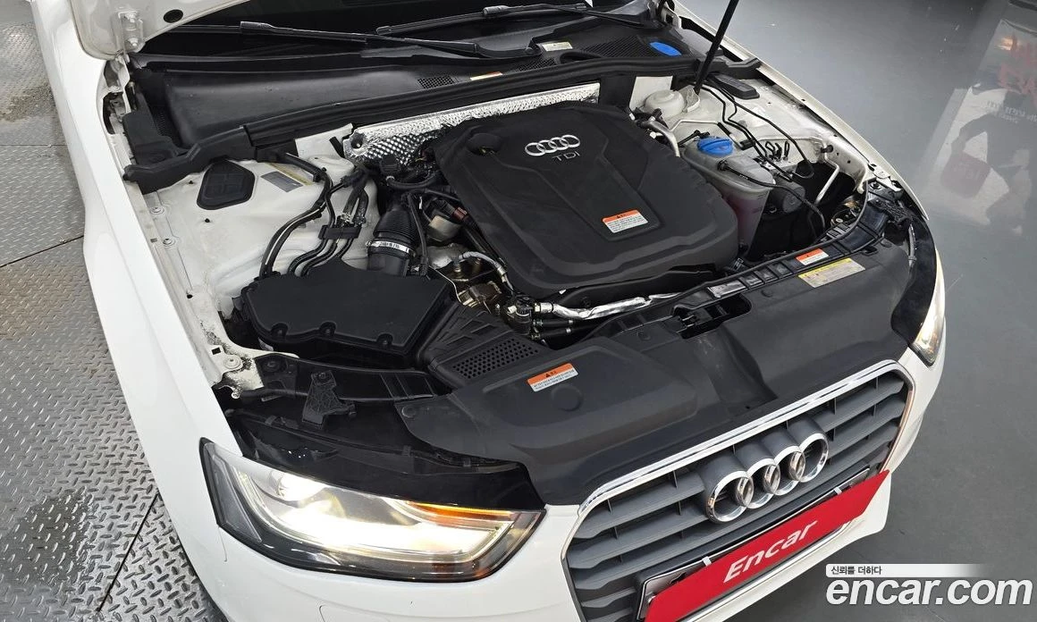 Audi A4 30 TDI B8, снимка 5 - Автомобили и джипове - 55676695