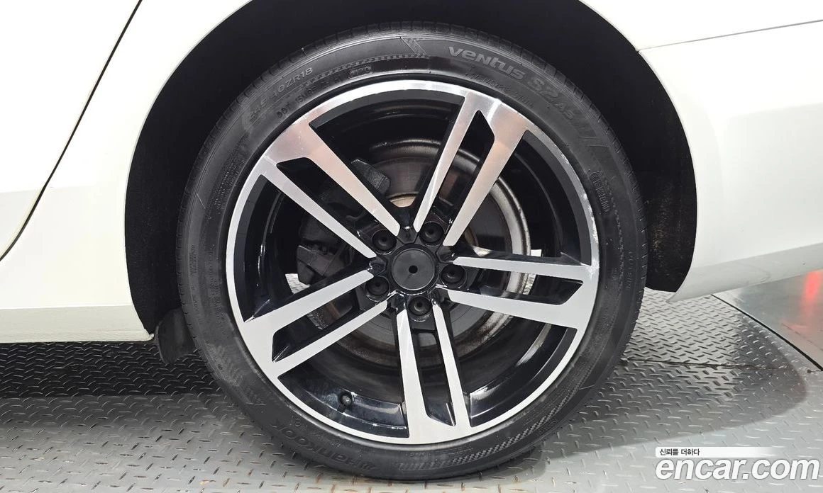 Audi A4 30 TDI B8, снимка 6 - Автомобили и джипове - 55676695