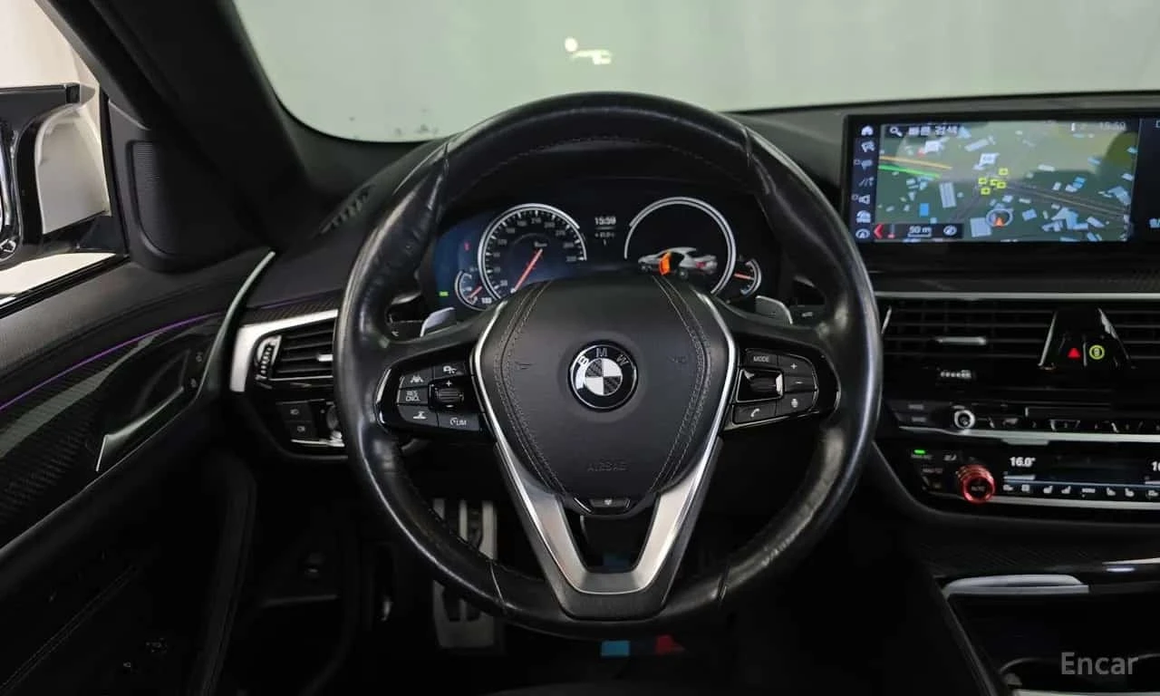 BMW 530 * 530i xDrive M Sport Package Plus * ЦЕНА ДО БГ, снимка 13 - Автомобили и джипове - 55737256