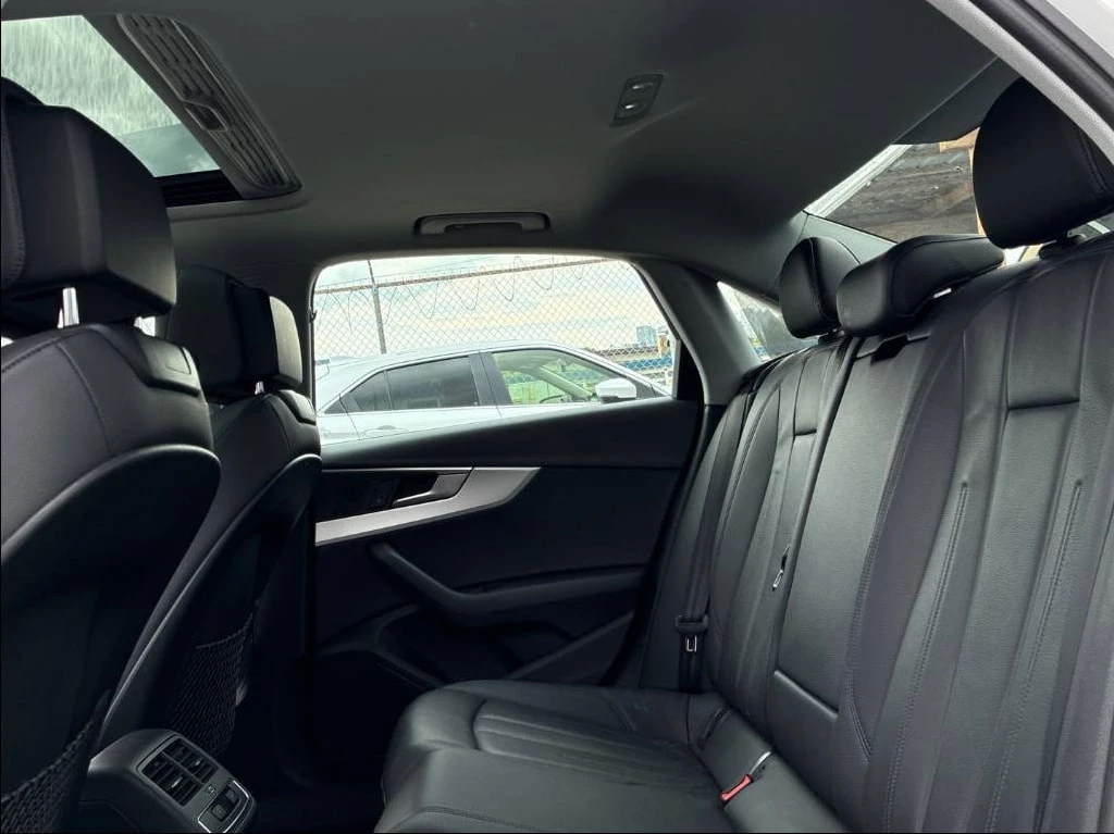 Audi A4 * Komfort * CARFAX * БЕЗ ПЪРВОНАЧАЛНА ВНОСКА, снимка 17 - Автомобили и джипове - 55884229