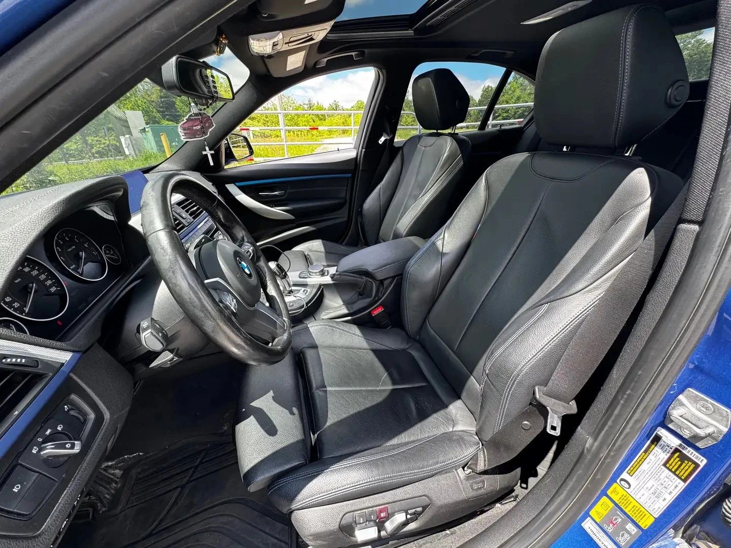 BMW 330 M-Sport * Plug-in* АвтоКредит* (ЦЕНА ДО БГ)* , снимка 5 - Автомобили и джипове - 55931661