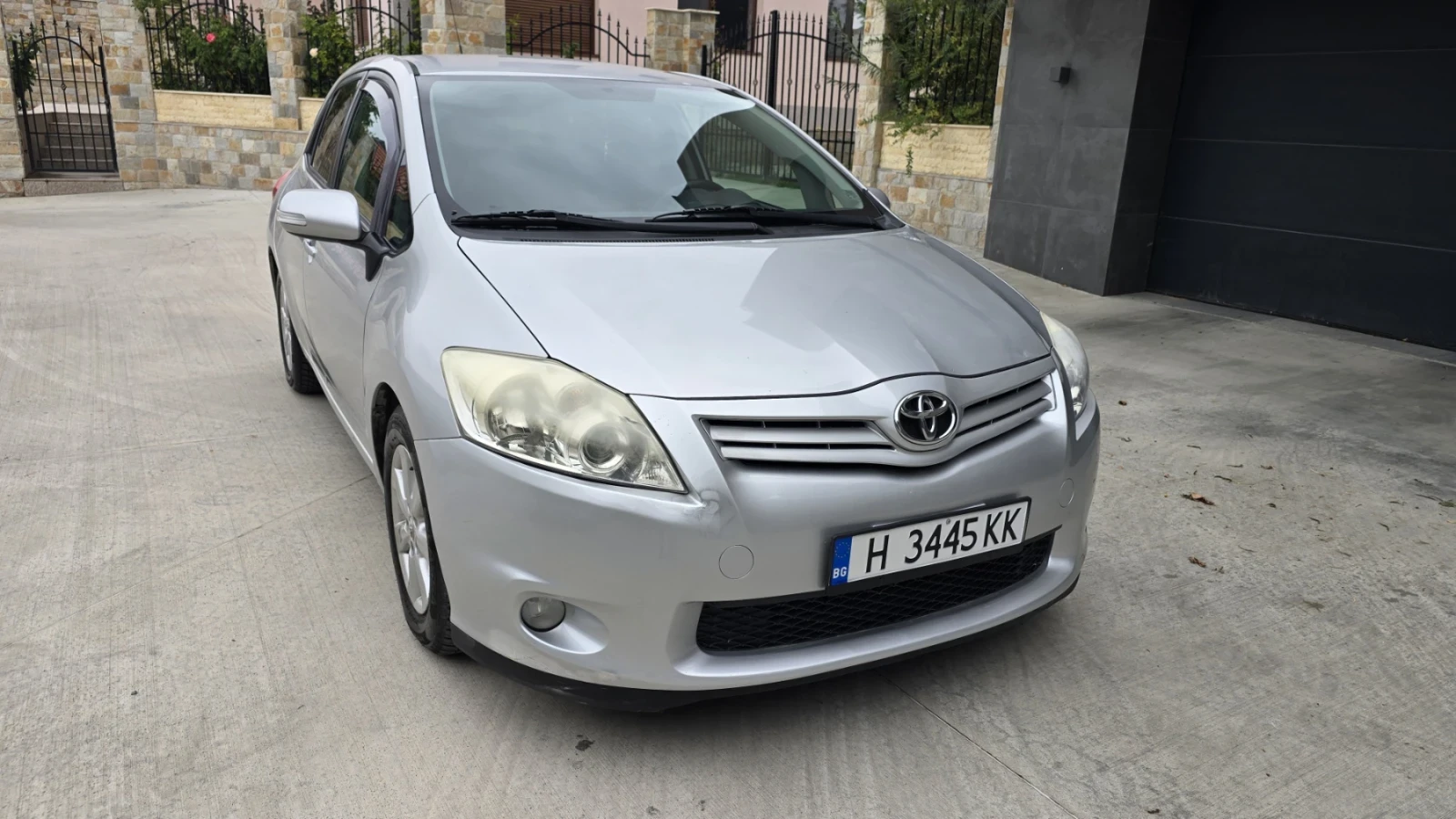 Toyota Auris 1.4d, снимка 2 - Автомобили и джипове - 56330714