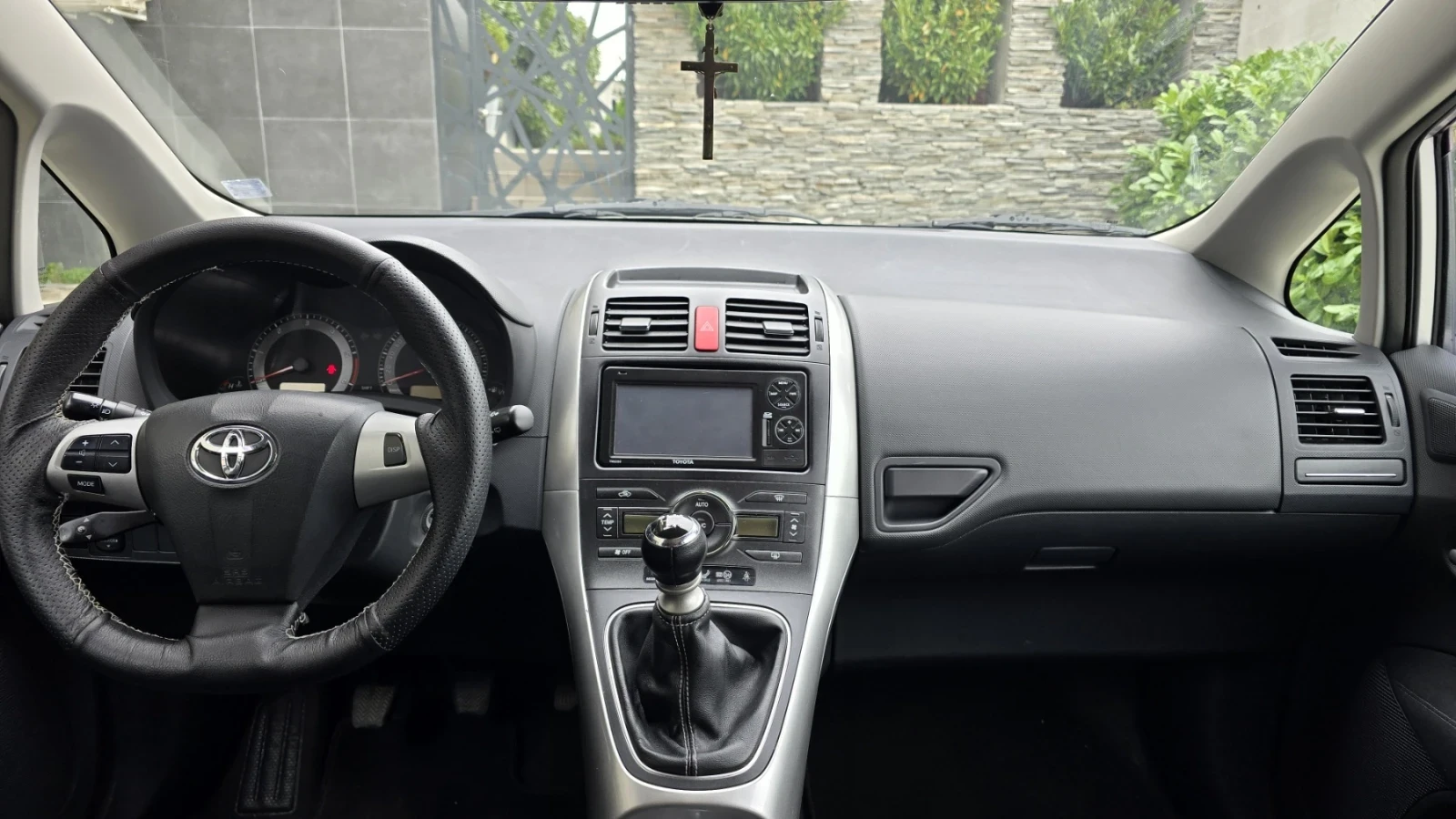 Toyota Auris 1.4d, снимка 7 - Автомобили и джипове - 56330714