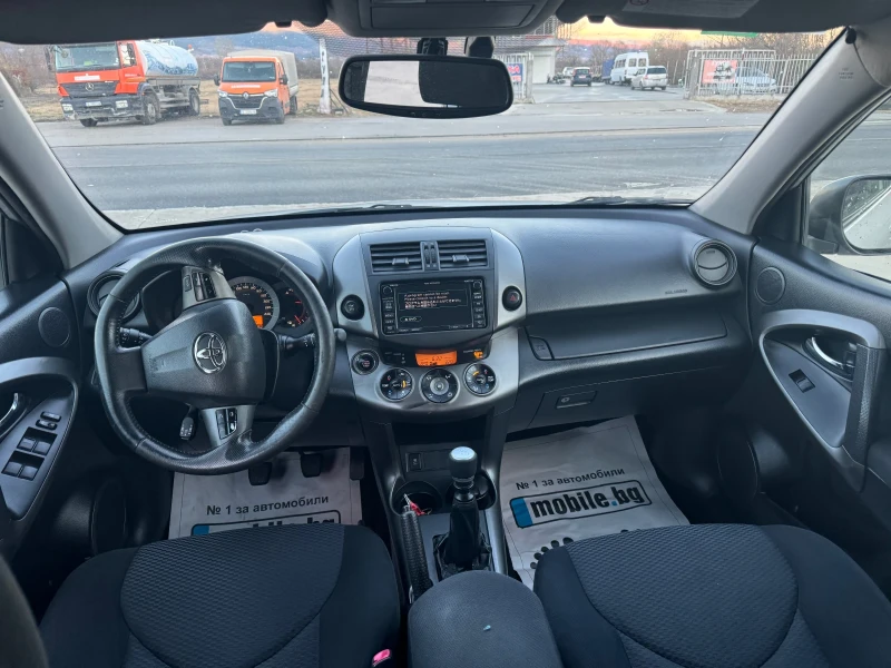 Toyota Rav4 d4d, снимка 9 - Автомобили и джипове - 48080219