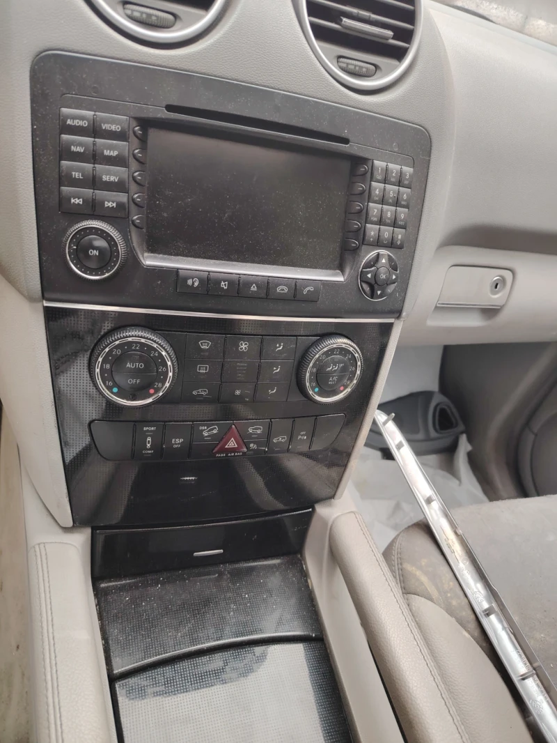 Mercedes-Benz ML 320, снимка 3 - Автомобили и джипове - 52256813