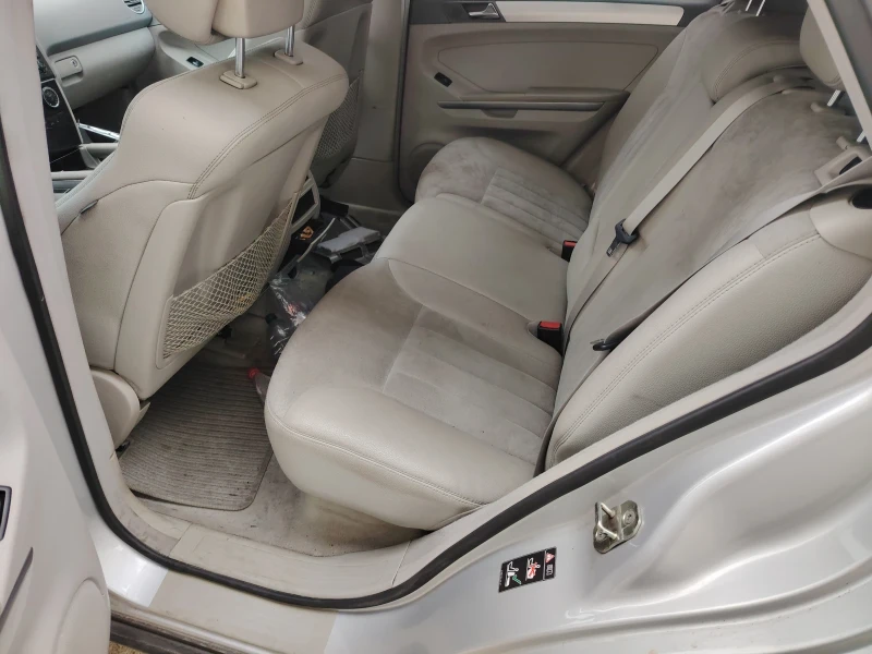 Mercedes-Benz ML 320, снимка 4 - Автомобили и джипове - 52256813