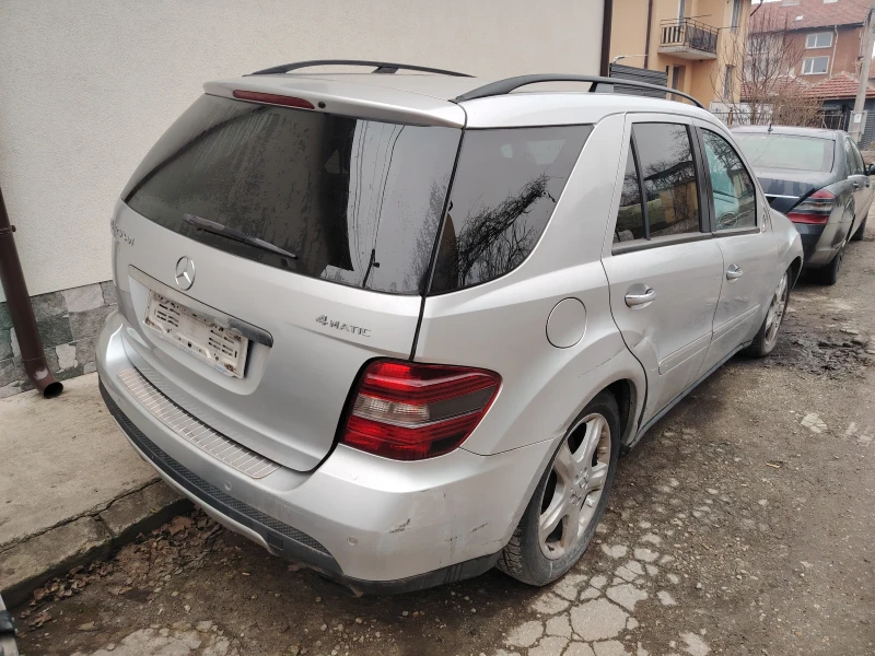 Mercedes-Benz ML 320, снимка 9 - Автомобили и джипове - 52256813