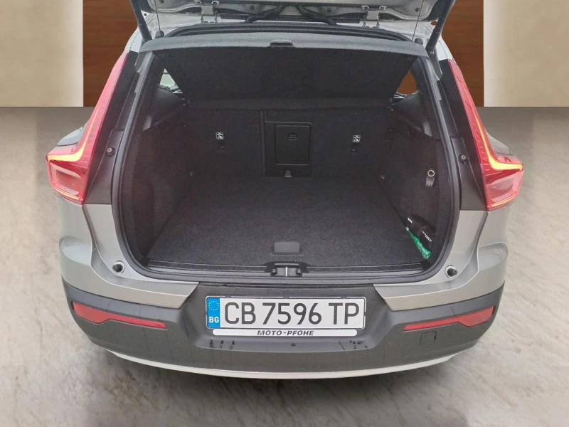 Volvo XC40 B4, снимка 12 - Автомобили и джипове - 52888322