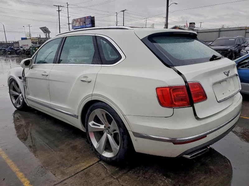 Bentley Bentayga 6.0L 12 All wheel drive, снимка 2 - Автомобили и джипове - 52939868