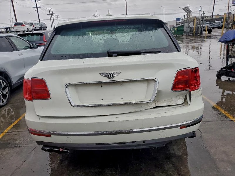 Bentley Bentayga 6.0L 12 All wheel drive, снимка 10 - Автомобили и джипове - 52939868
