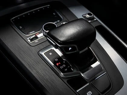 Audi Q5 * AвтоКредит * (ЦЕНА ДО БГ), снимка 14 - Автомобили и джипове - 54455831