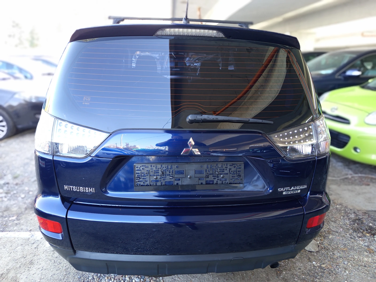 Mitsubishi Outlander 2.0 i - изображение 6